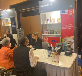 波罗的海美食家们参加了2023年1月10日至11日举行的香港国际葡萄酒及烈酒展览会。该活动展示了来自全球各地酒厂的特色葡萄酒，并为业内人士提供了商业机会。